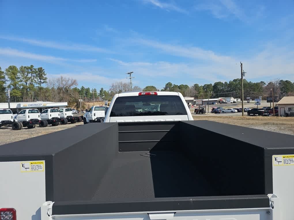 2024 Chevrolet Silverado 6500HD WT