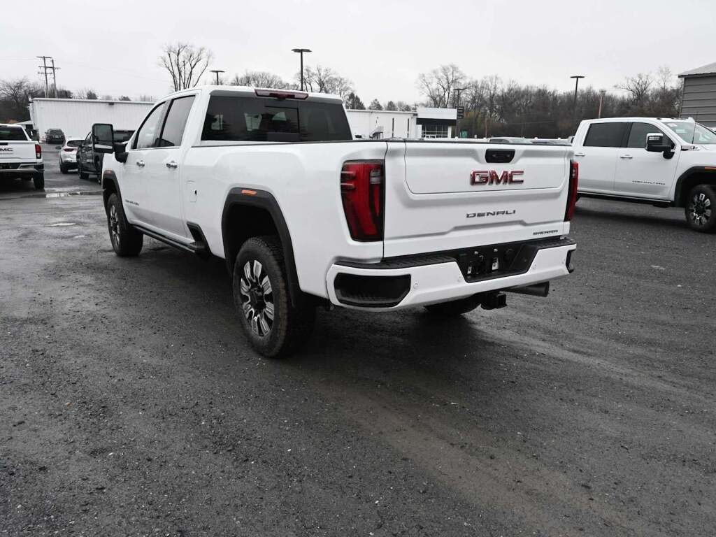2026 GMC Sierra 3500HD Denali