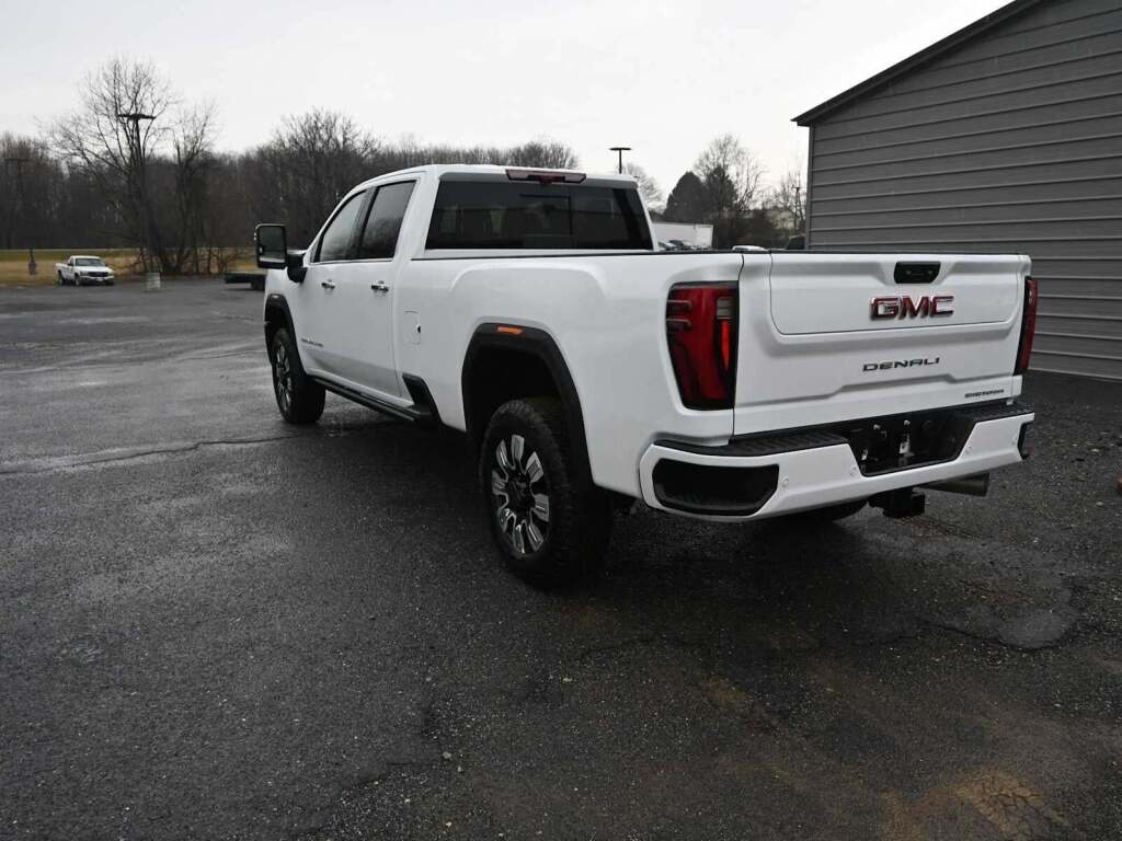 2026 GMC Sierra 3500HD Denali
