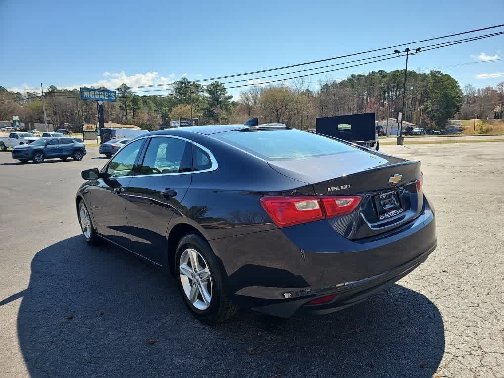 2022 Chevrolet Malibu FWD 1FL
