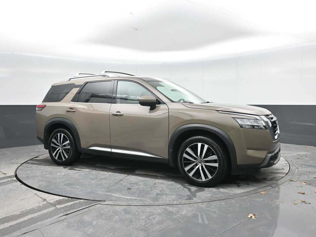 2023 Nissan Pathfinder Platinum 4WD
