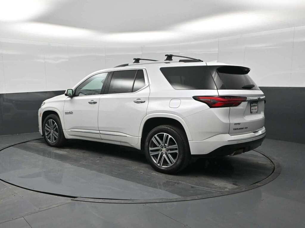 2023 Chevrolet Traverse AWD High Country