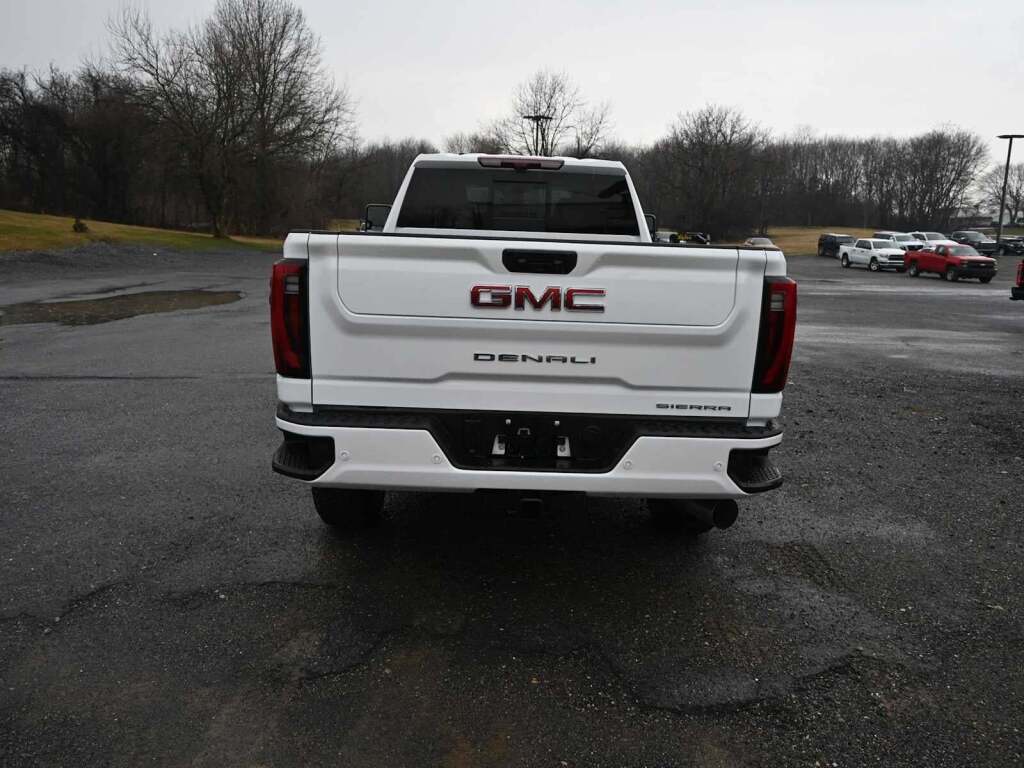 2026 GMC Sierra 3500HD Denali