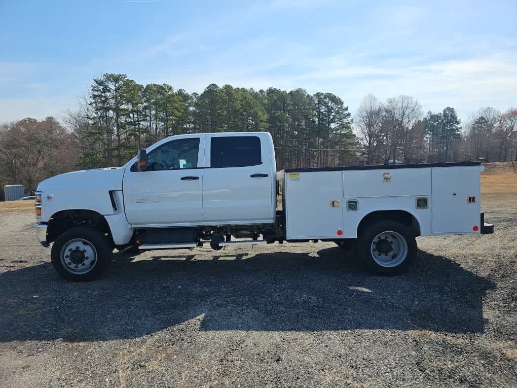 2024 Chevrolet Silverado 6500HD WT