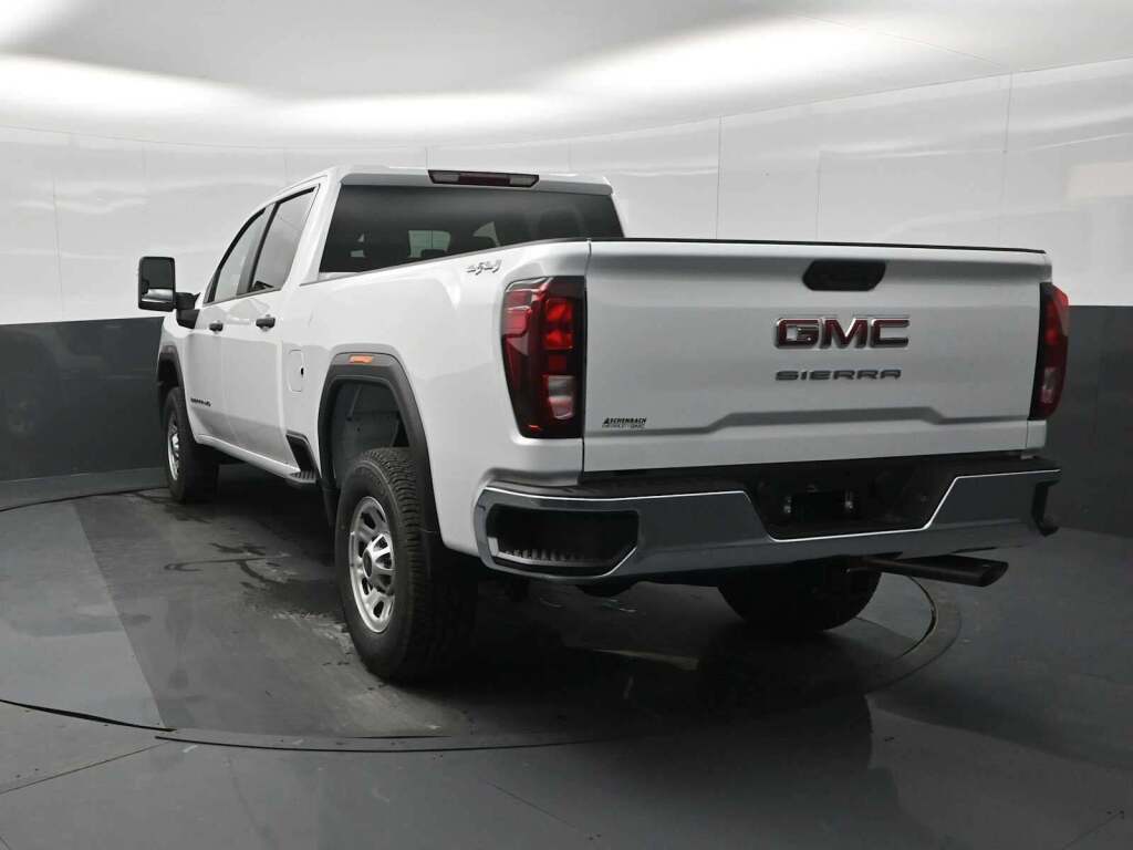 2026 GMC Sierra 2500HD Pro