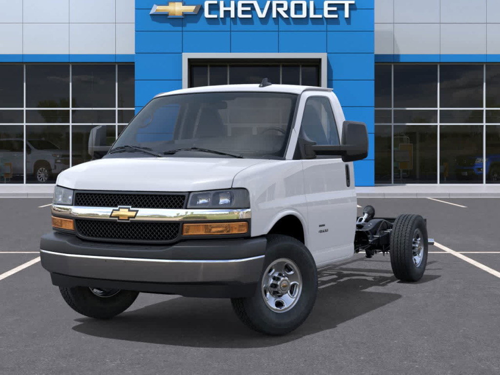 2025 Chevrolet Express Cutaway Work Van