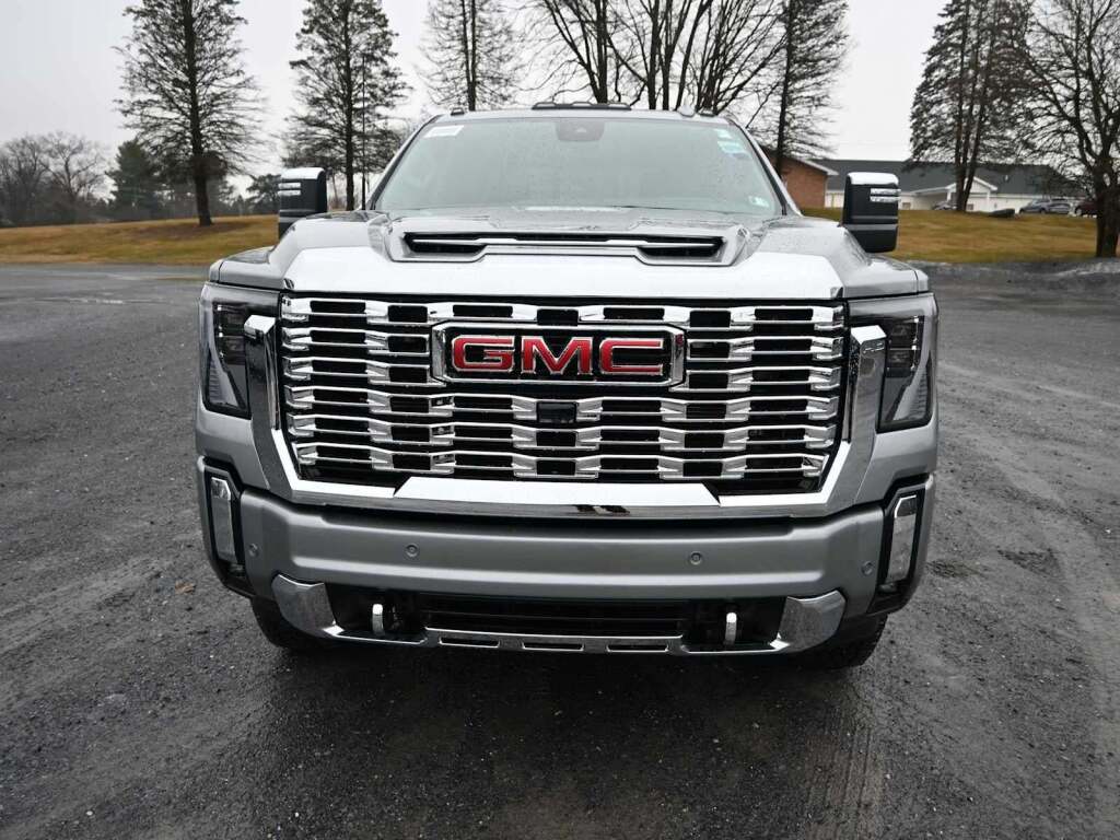 2026 GMC Sierra 2500HD Denali
