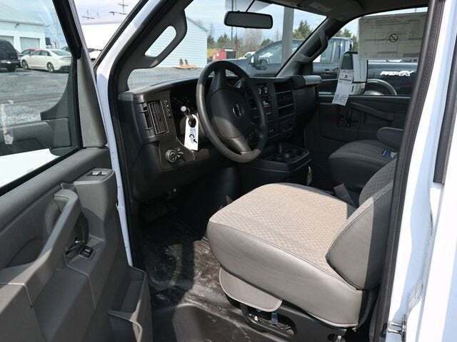 2024 GMC Savana Cutaway 4500 Van