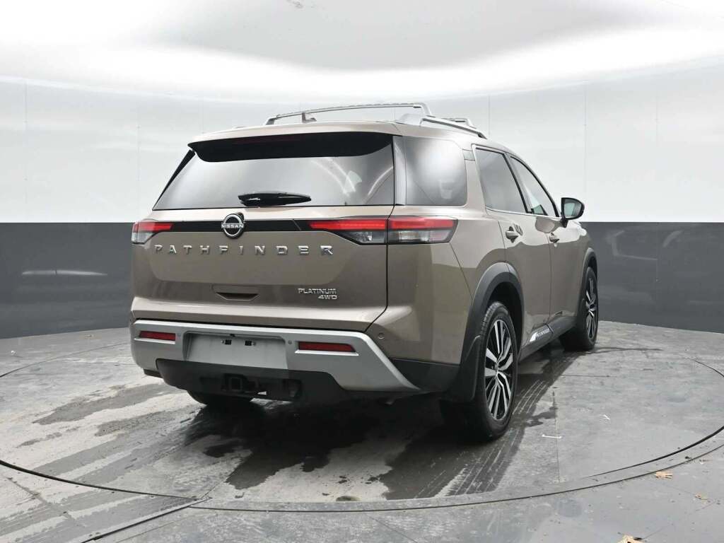 2023 Nissan Pathfinder Platinum 4WD