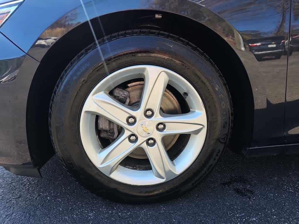 2022 Chevrolet Malibu FWD 1FL