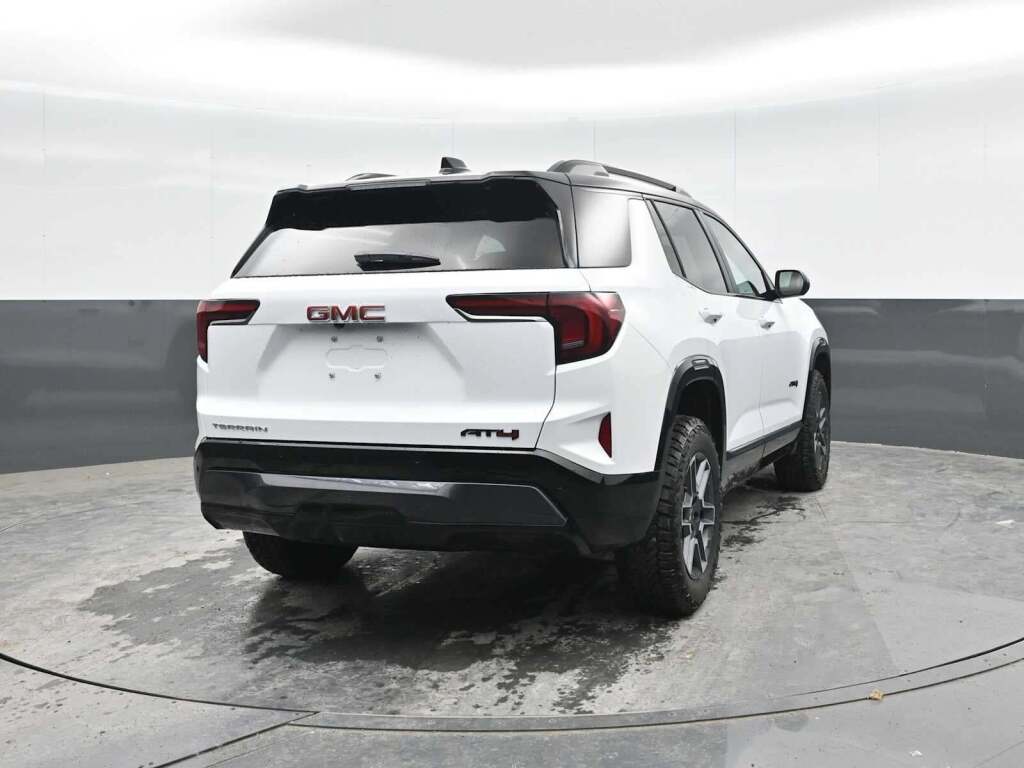 2026 GMC Terrain AWD AT4