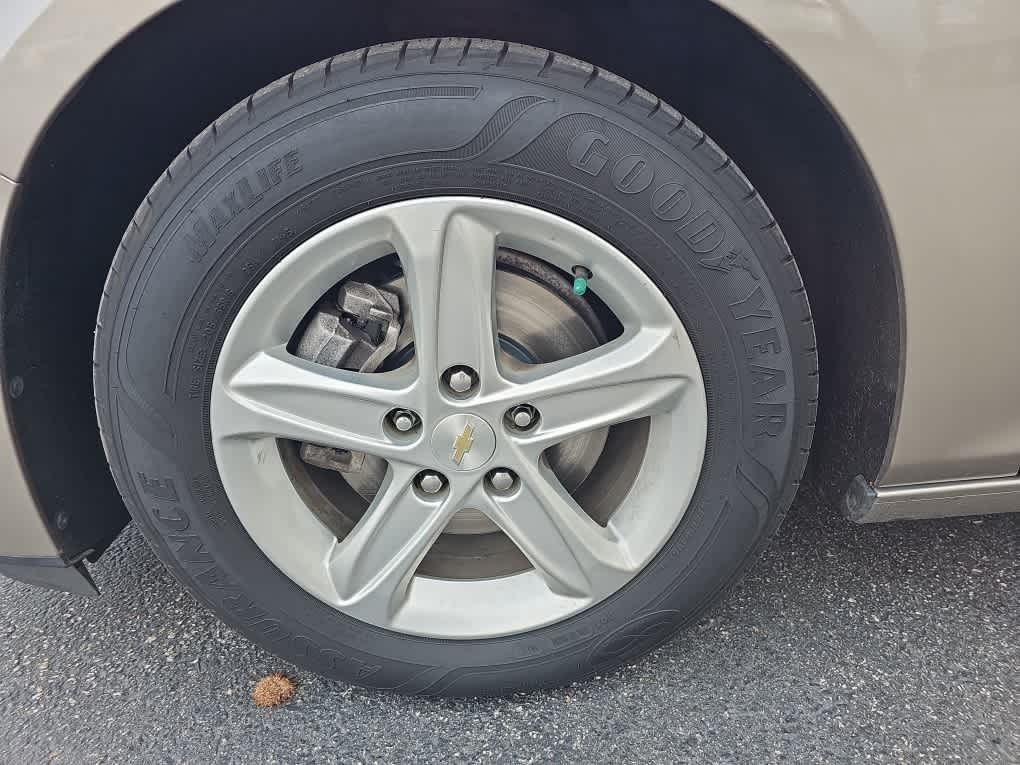 2022 Chevrolet Malibu FWD 1FL