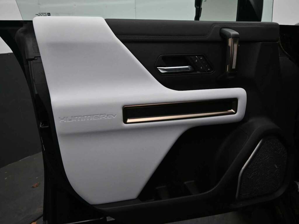2025 GMC HUMMER EV SUV 3X e4WD