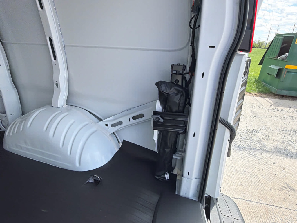 2025 Chevrolet Express Cargo RWD 2500 Regular Wheelbase WT