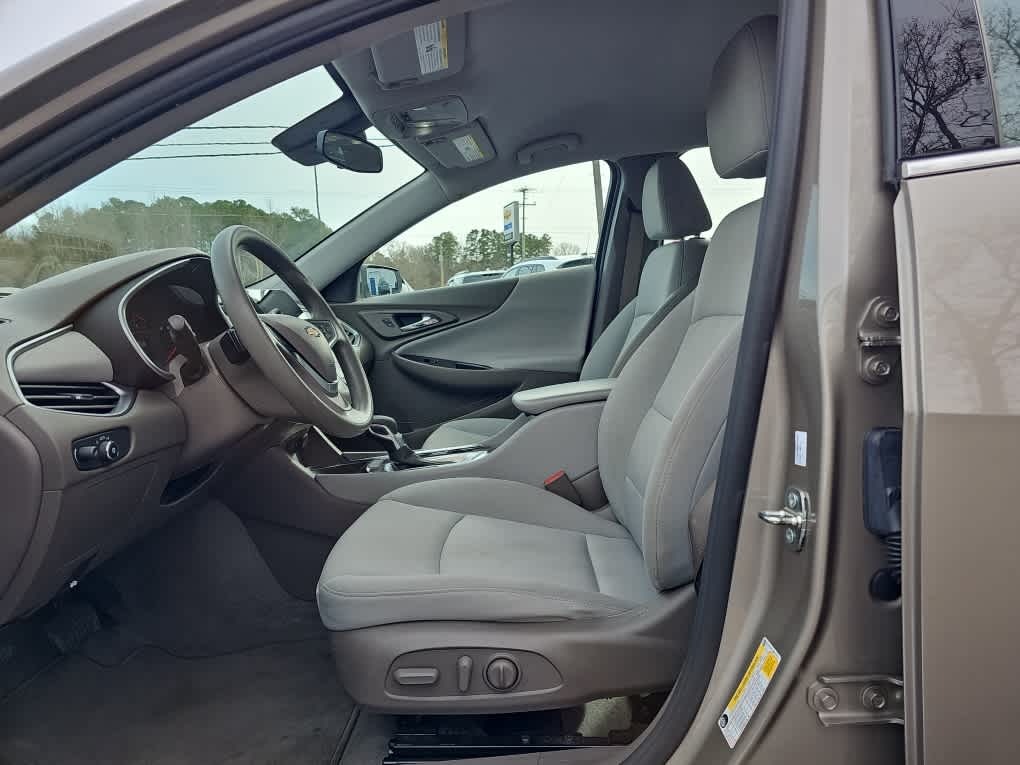 2022 Chevrolet Malibu FWD 1FL