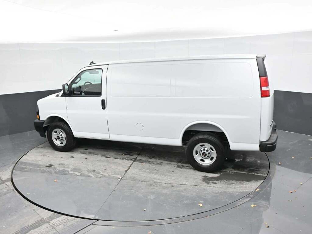 2025 GMC Savana Cargo RWD 2500 Regular Wheelbase Work Van