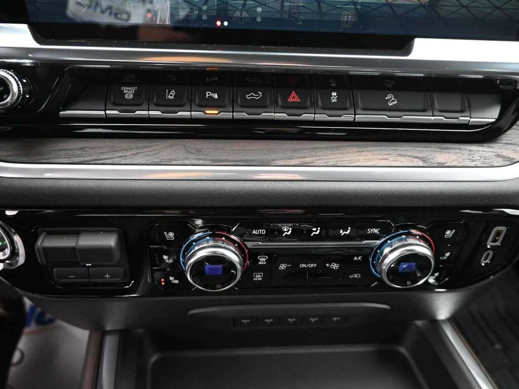 2026 GMC Sierra 2500HD SLT