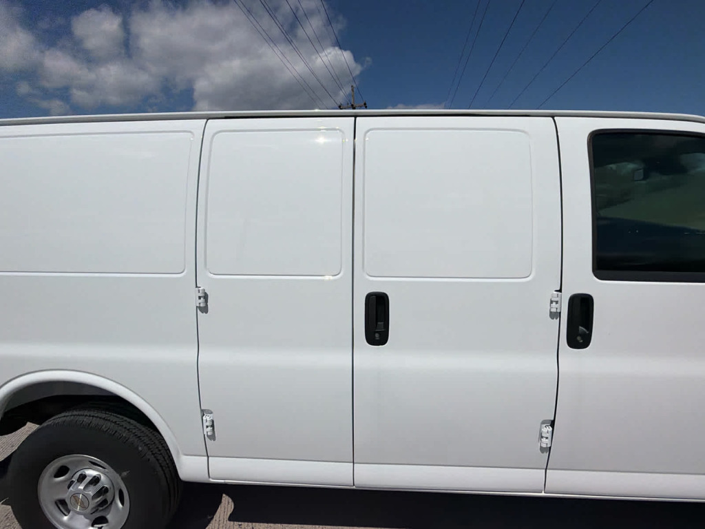 2025 Chevrolet Express Cargo RWD 2500 Regular Wheelbase WT