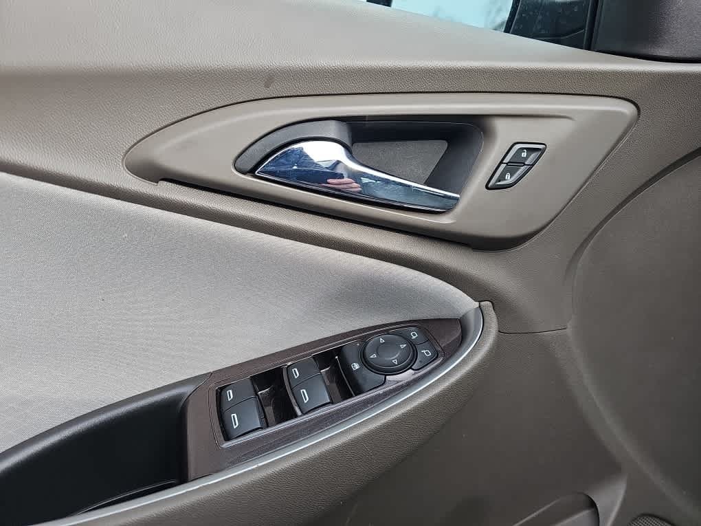 2022 Chevrolet Malibu FWD 1FL