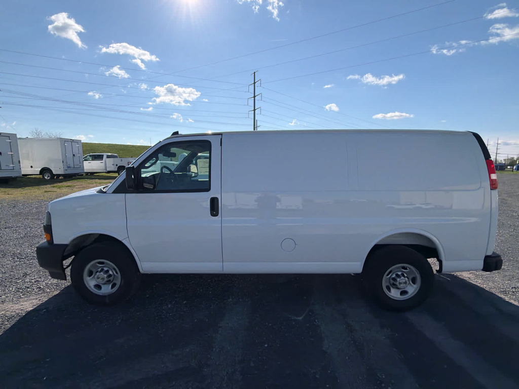 2025 Chevrolet Express Cargo RWD 2500 Regular Wheelbase WT