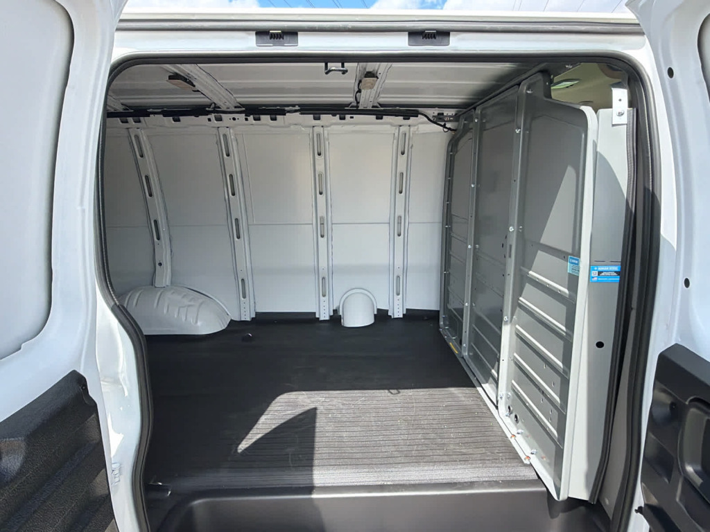 2025 Chevrolet Express Cargo RWD 2500 Regular Wheelbase WT