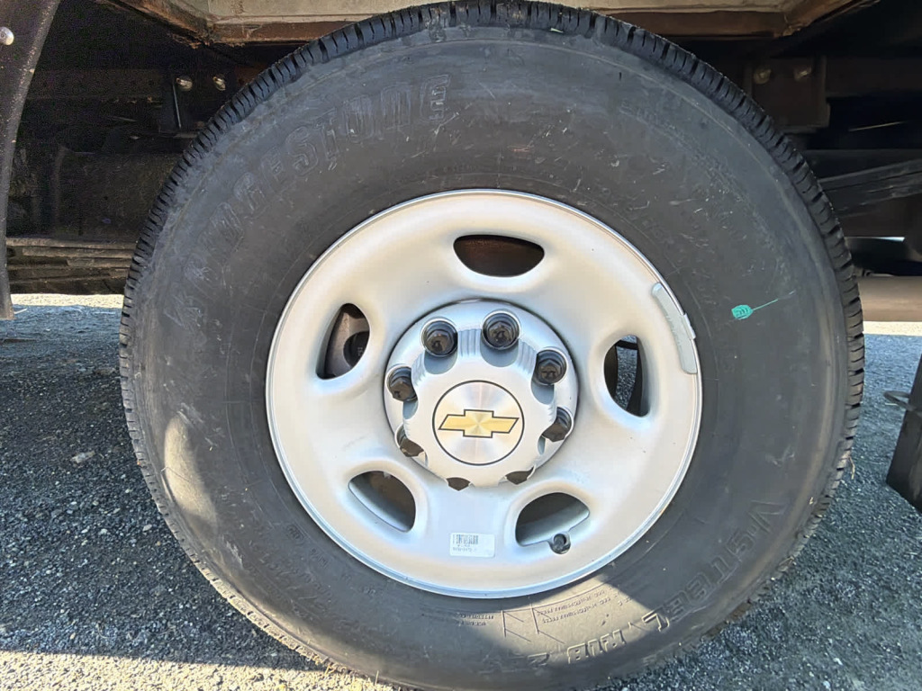 2024 Chevrolet Express Cutaway Work Van