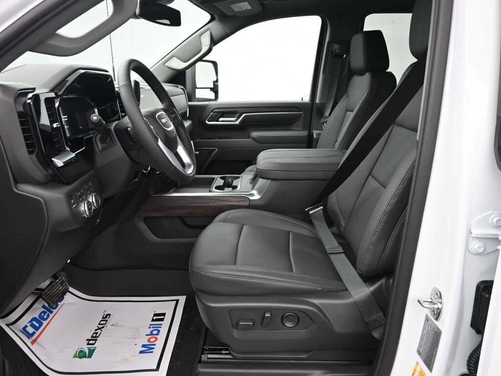 2026 GMC Sierra 2500HD SLT