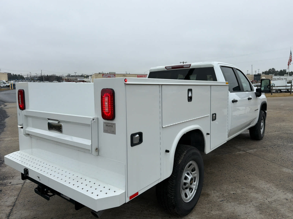 2024 Chevrolet Silverado 3500HD 4WD Crew Cab Long Bed Work Truck