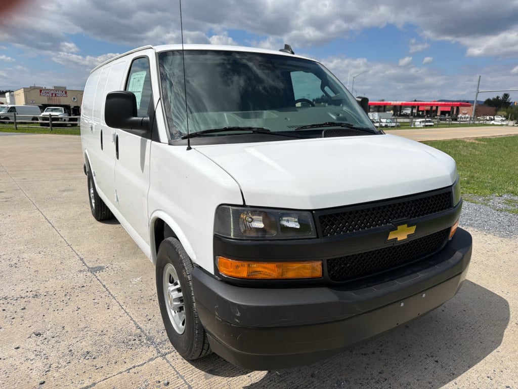 2025 Chevrolet Express Cargo RWD 2500 Regular Wheelbase WT