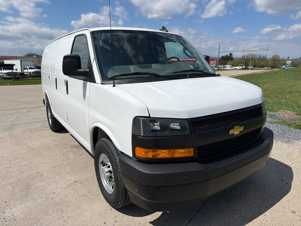 2025 Chevrolet Express Cargo RWD 2500 Regular Wheelbase WT