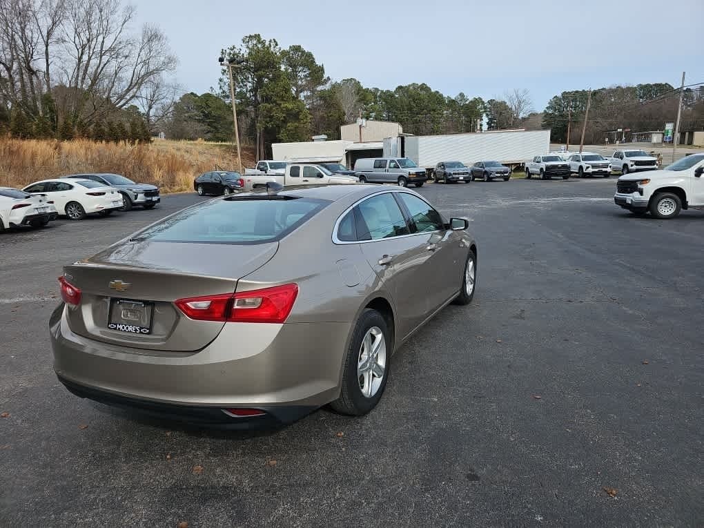 2022 Chevrolet Malibu FWD 1FL