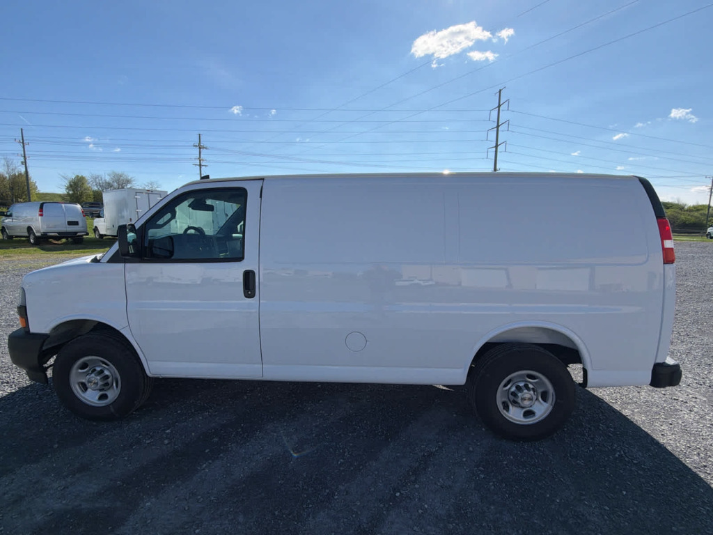2025 Chevrolet Express Cargo RWD 2500 Regular Wheelbase WT