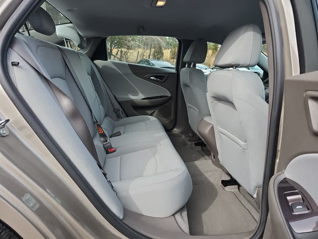 2022 Chevrolet Malibu FWD 1FL