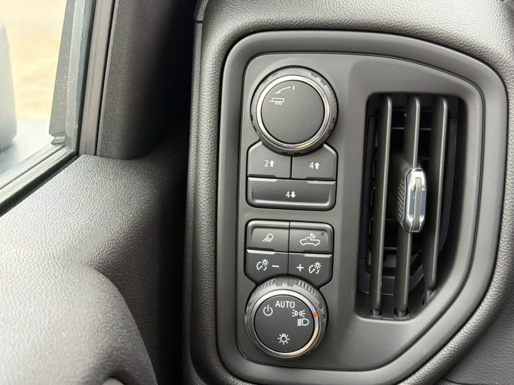 2024 Chevrolet Silverado 3500HD 4WD Crew Cab Long Bed Work Truck