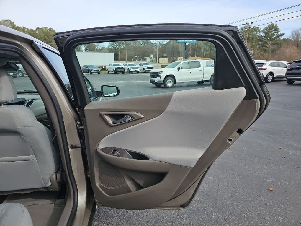 2022 Chevrolet Malibu FWD 1FL