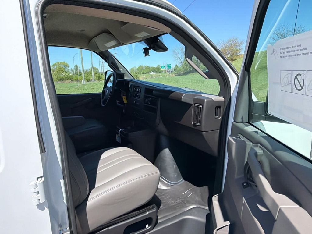 2025 GMC Savana Cargo RWD 2500 Regular Wheelbase Work Van