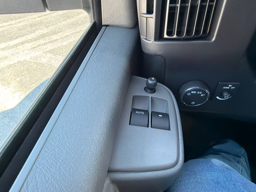 2025 Chevrolet Express Cargo RWD 2500 Regular Wheelbase WT