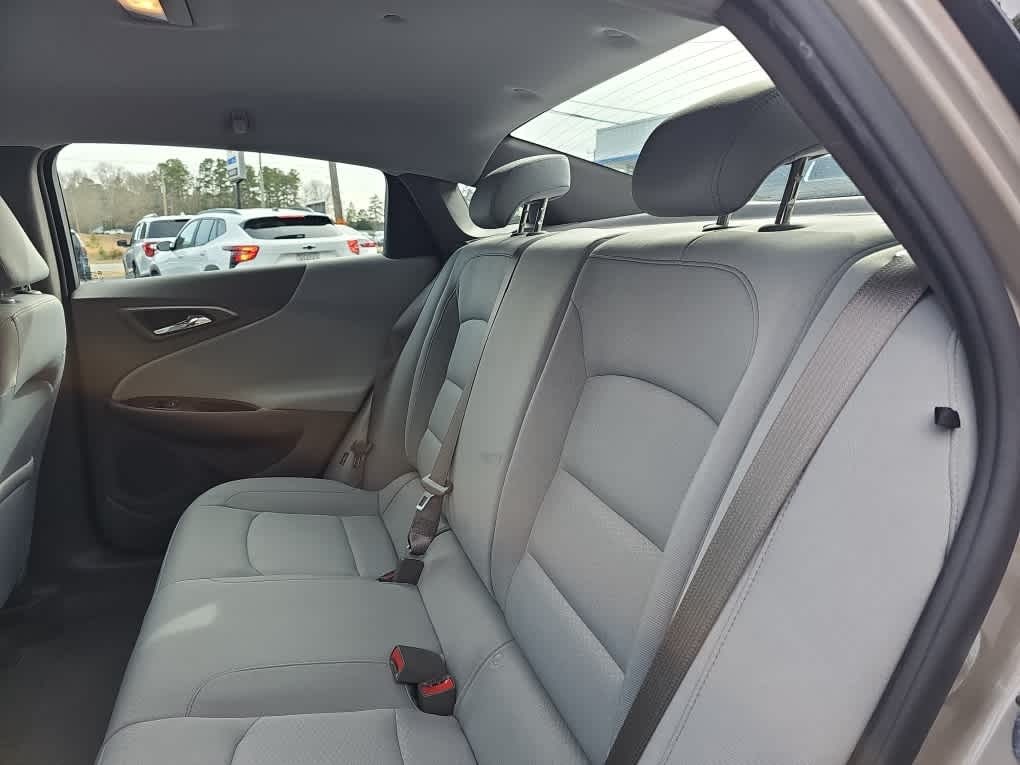 2022 Chevrolet Malibu FWD 1FL