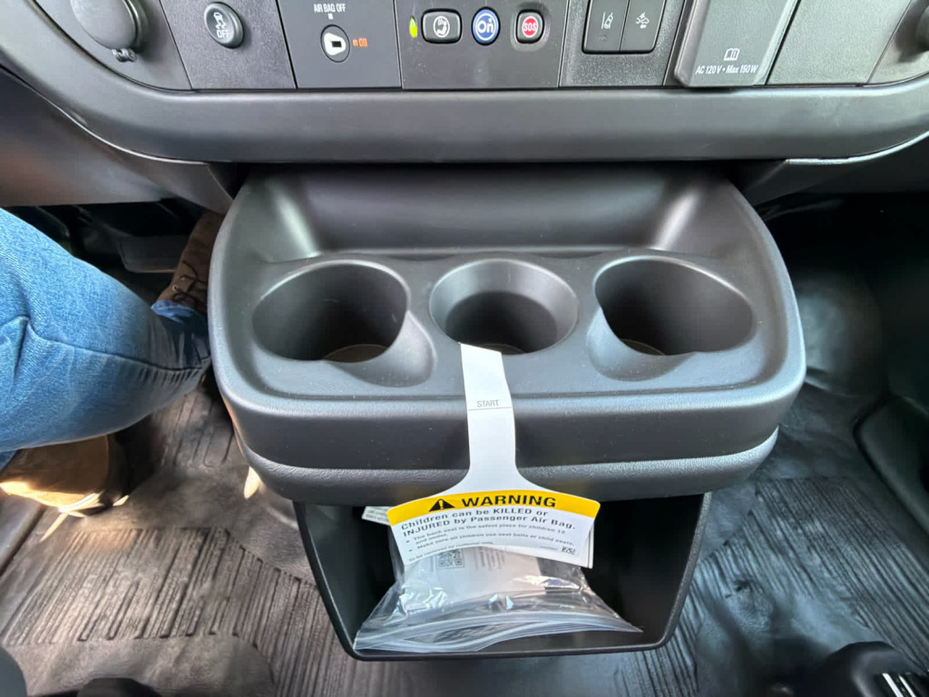 2025 Chevrolet Express Cargo RWD 2500 Regular Wheelbase WT