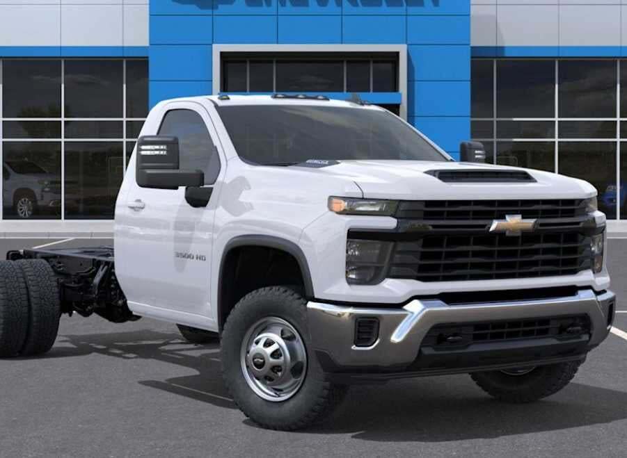 2025 Chevrolet Silverado 3500HD Chassis Work Truck