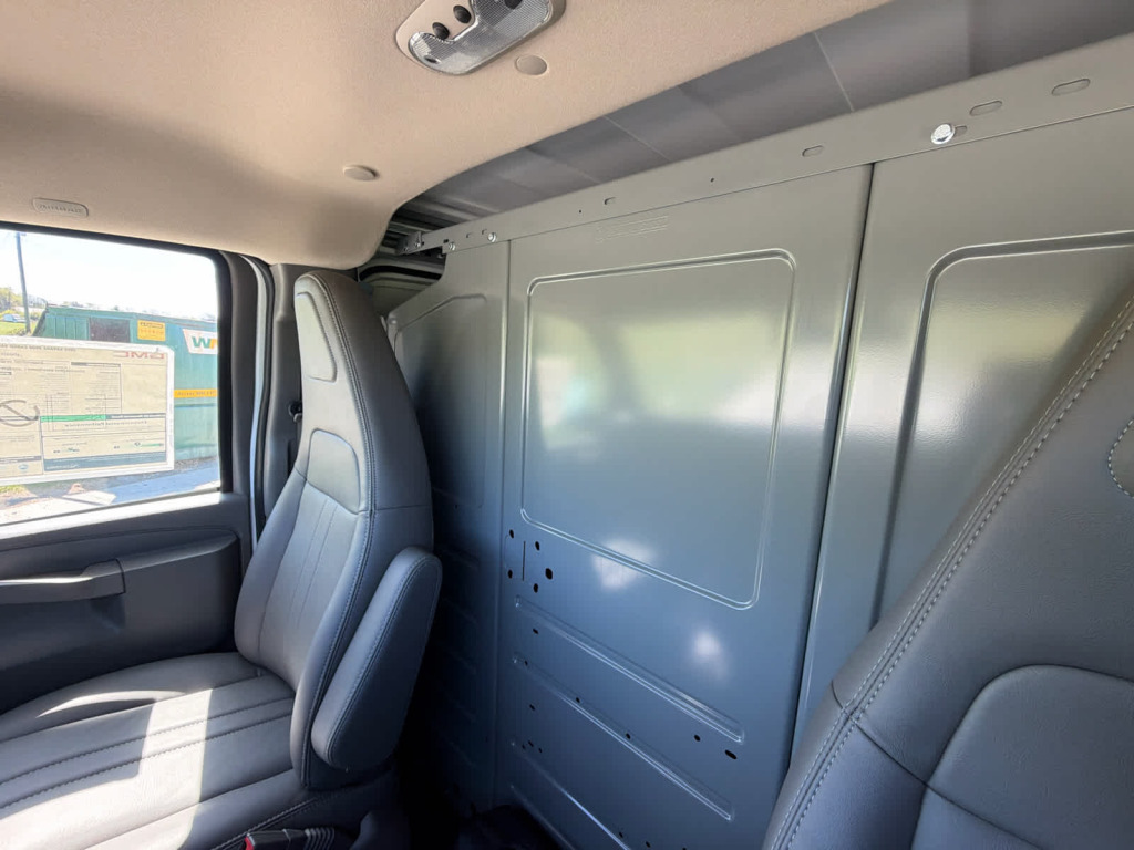 2025 GMC Savana Cargo RWD 2500 Regular Wheelbase Work Van