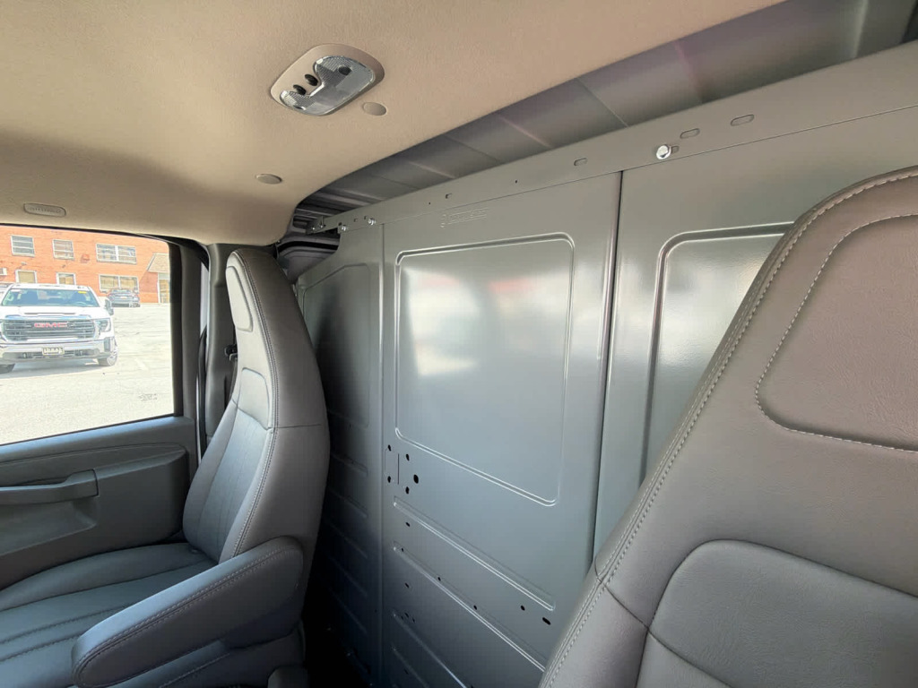 2025 Chevrolet Express Cargo RWD 2500 Regular Wheelbase WT