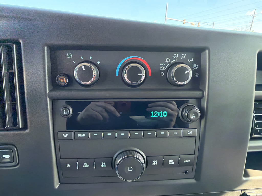 2025 Chevrolet Express Cargo RWD 2500 Regular Wheelbase WT