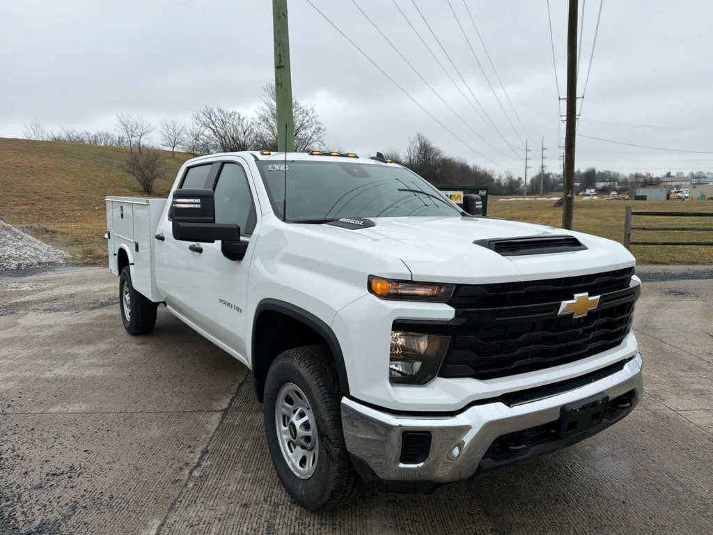 2024 Chevrolet Silverado 3500HD 4WD Crew Cab Long Bed Work Truck
