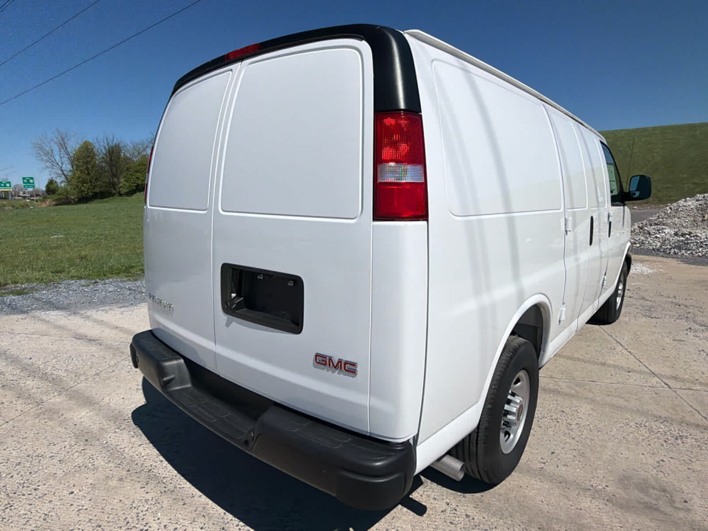 2025 GMC Savana Cargo RWD 2500 Regular Wheelbase Work Van