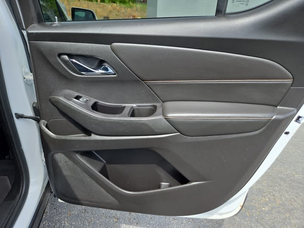 2020 Chevrolet Traverse FWD LT Cloth