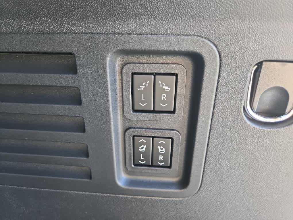 2026 Chevrolet Traverse FWD RS