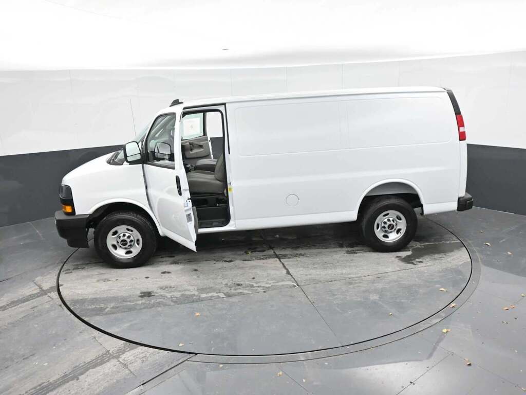 2025 GMC Savana Cargo RWD 2500 Regular Wheelbase Work Van