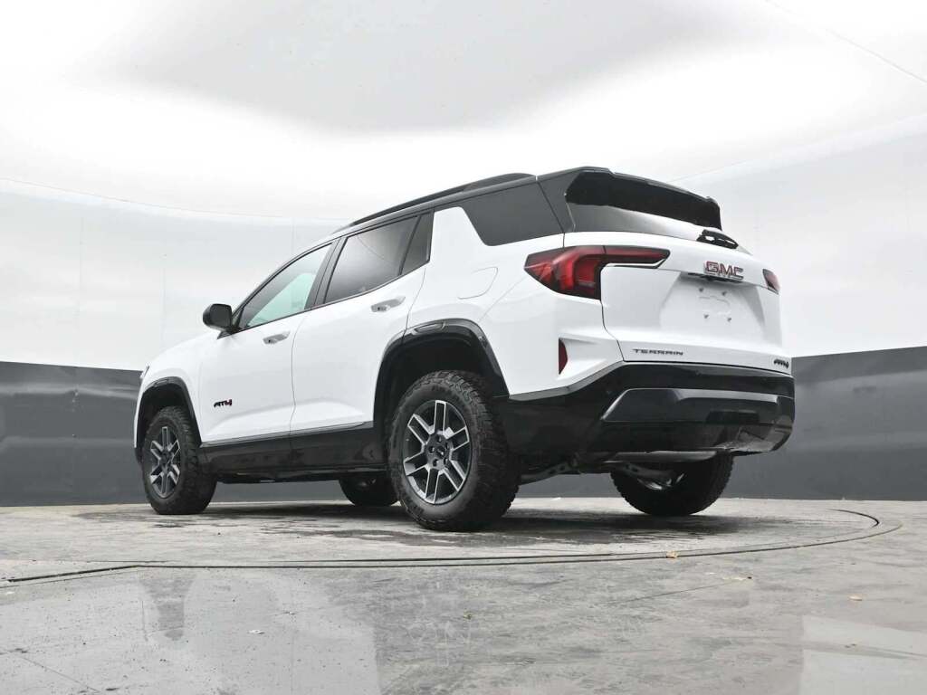 2026 GMC Terrain AWD AT4