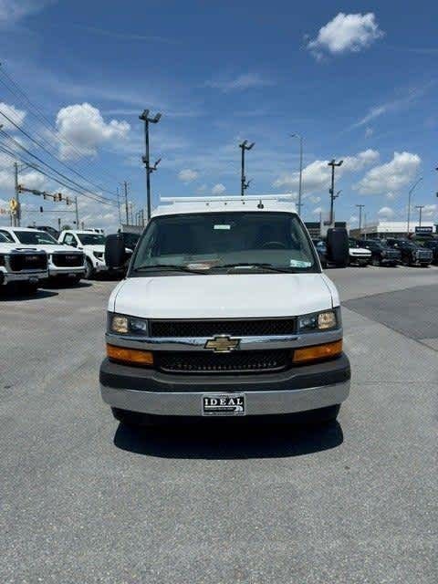 2025 Chevrolet Express Cutaway Work Van